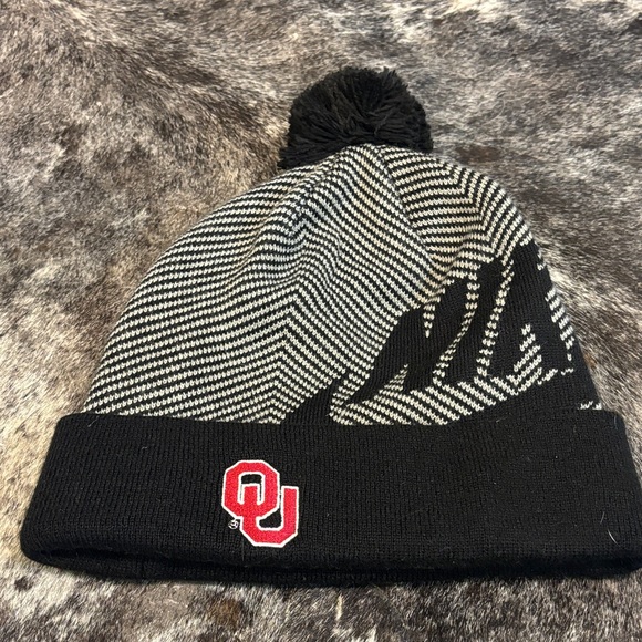Nike University of Oklahoma Beanie - Picture 4 of 4